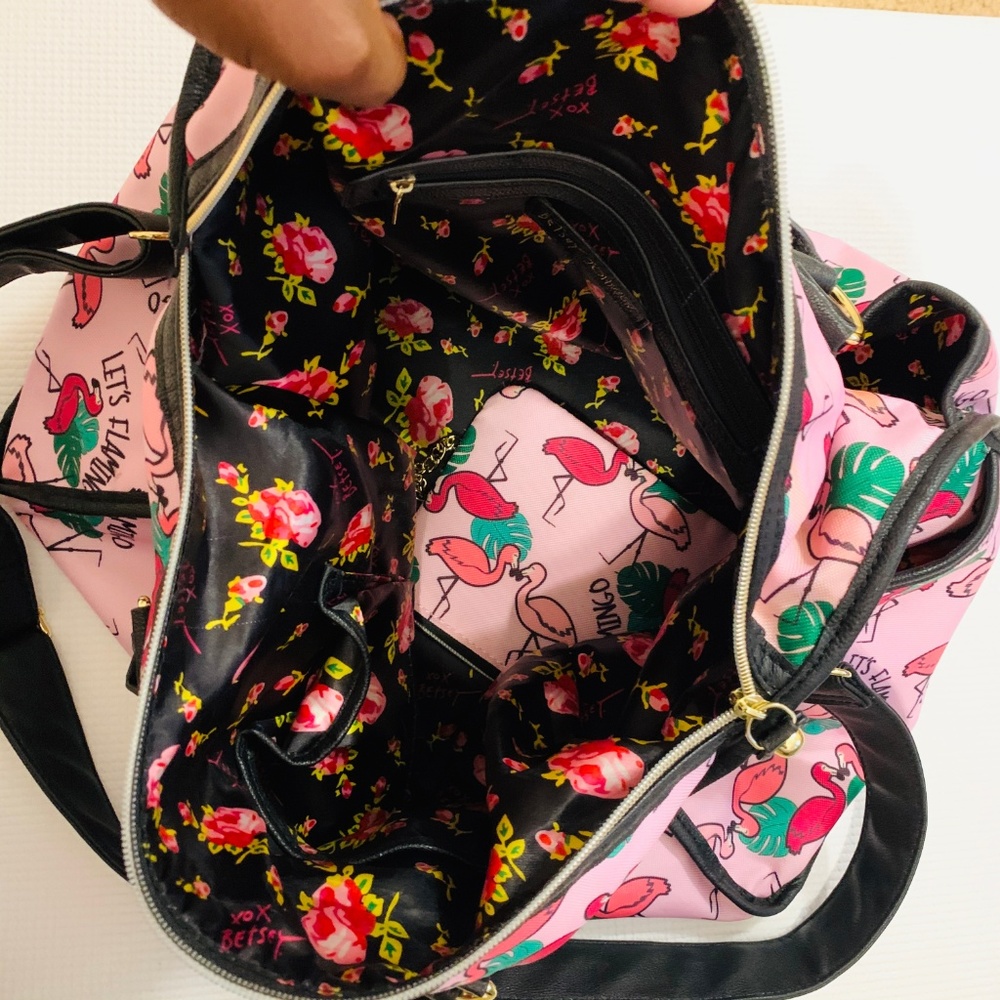 Betsey Johnson Pink Flamingo Luggage Travel Bag - Picture 2 of 6